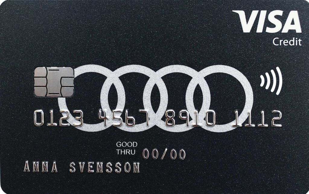 Betala med ditt alldeles egna Audikort VISA.