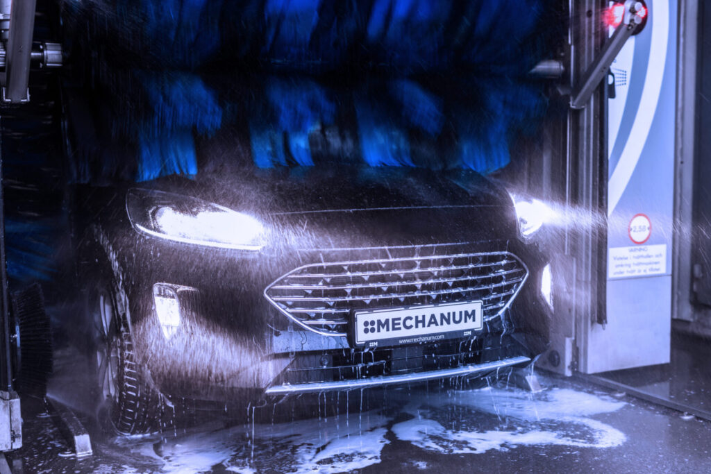 Maskintvätt av bil hos Mechanum